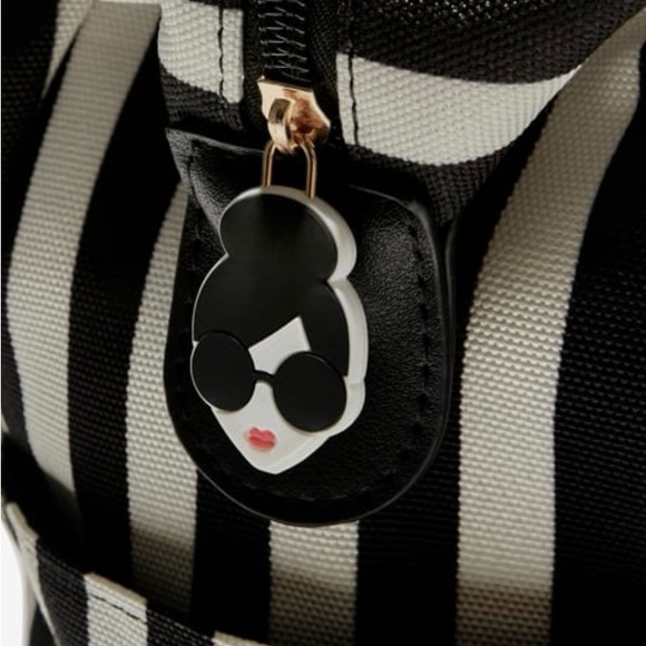 Alice + Olivia Duffle Bag - Picture 3 of 5